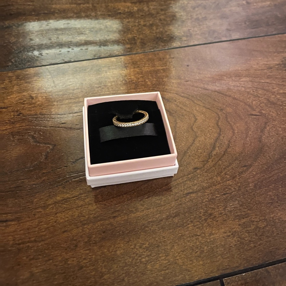 Gold Plated Pandora “Sparkle & Hearts Ring.” Size 7
